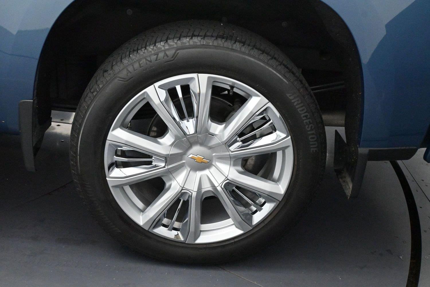 Used 2024 Lakeshore Blue Metallic Chevrolet High Country image 37