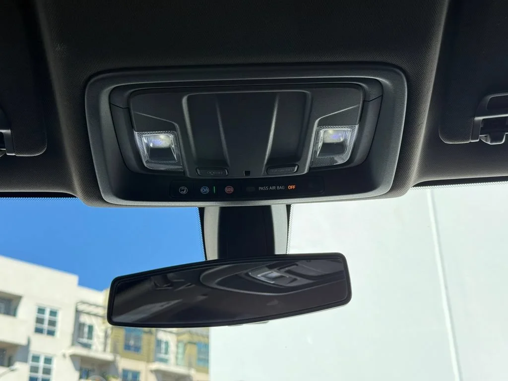 Used 2022 SUMMIT WHITE Chevrolet LT image 22