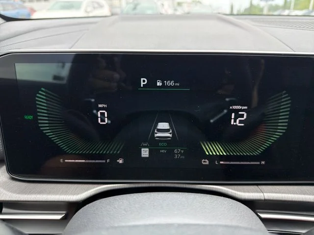 New 2026 Snow White Pearl Kia X-Line image 11