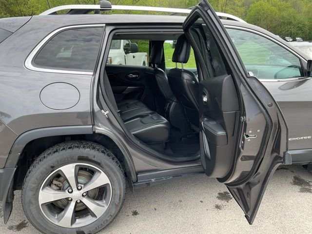 Used 2020 Gray Jeep Limited image 45