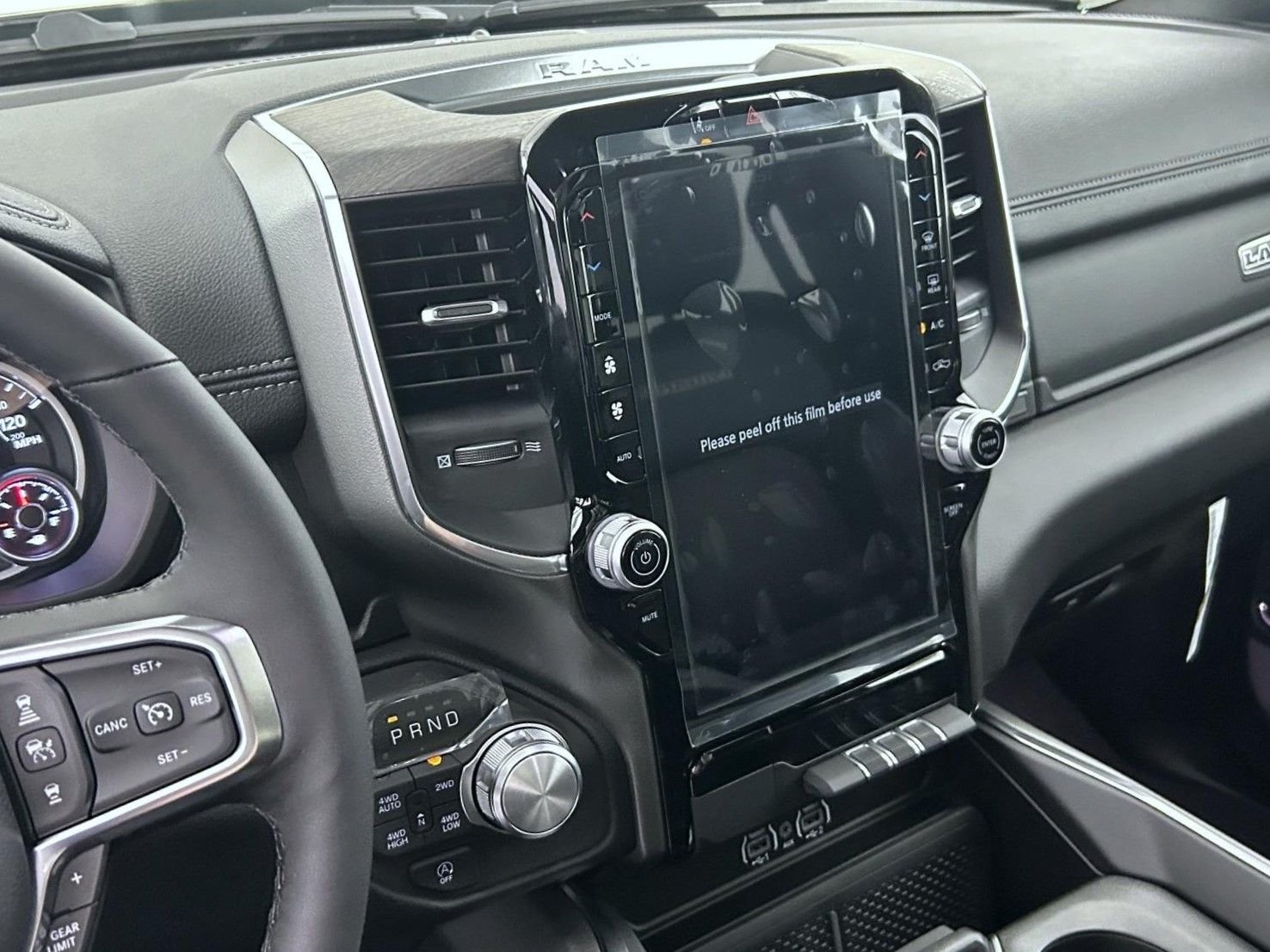 New 2027 Diamond Black Crystal Pearl-Coat Exterior Paint RAM Laramie image 12