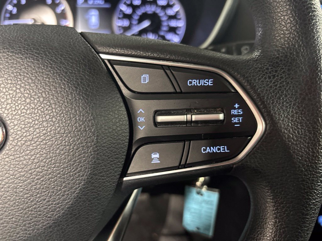 Used 2020 Gray Hyundai SE image 17