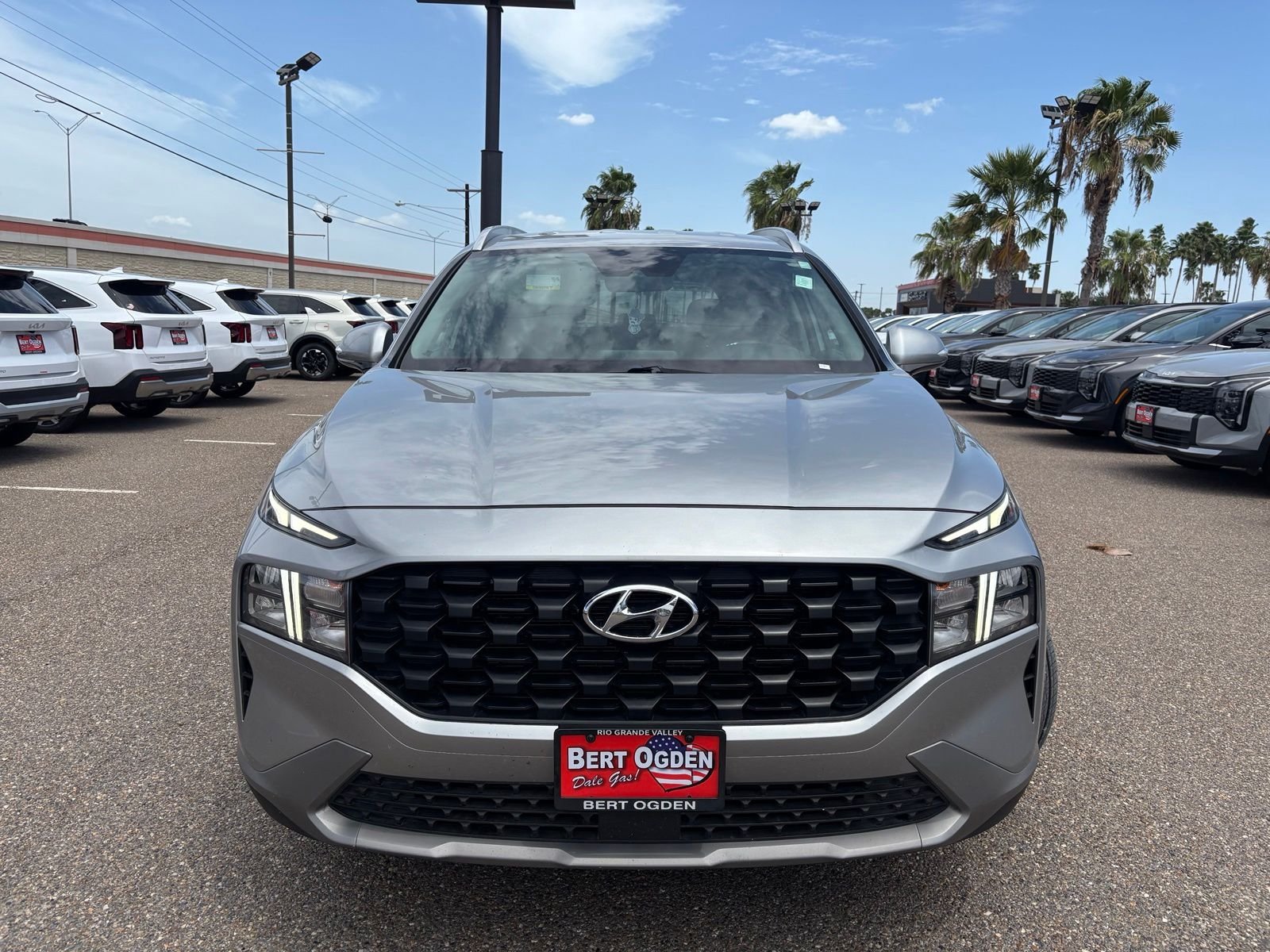 Used 2023 Silver Hyundai SEL image 2