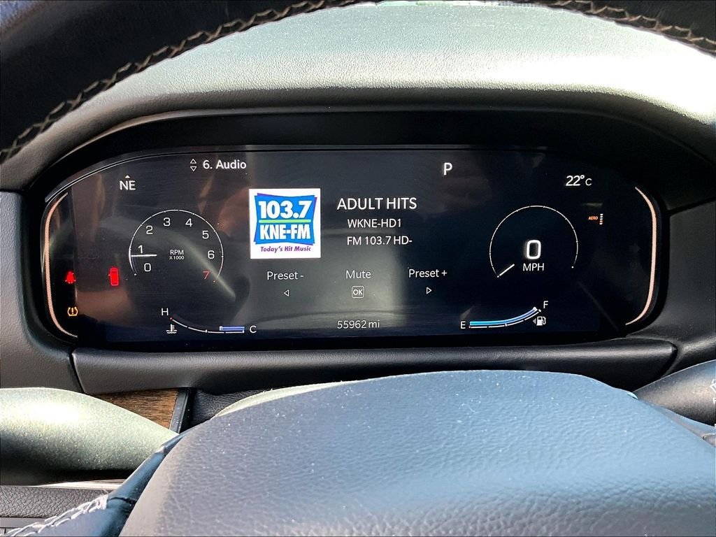 Used 2023 White Jeep Base image 13