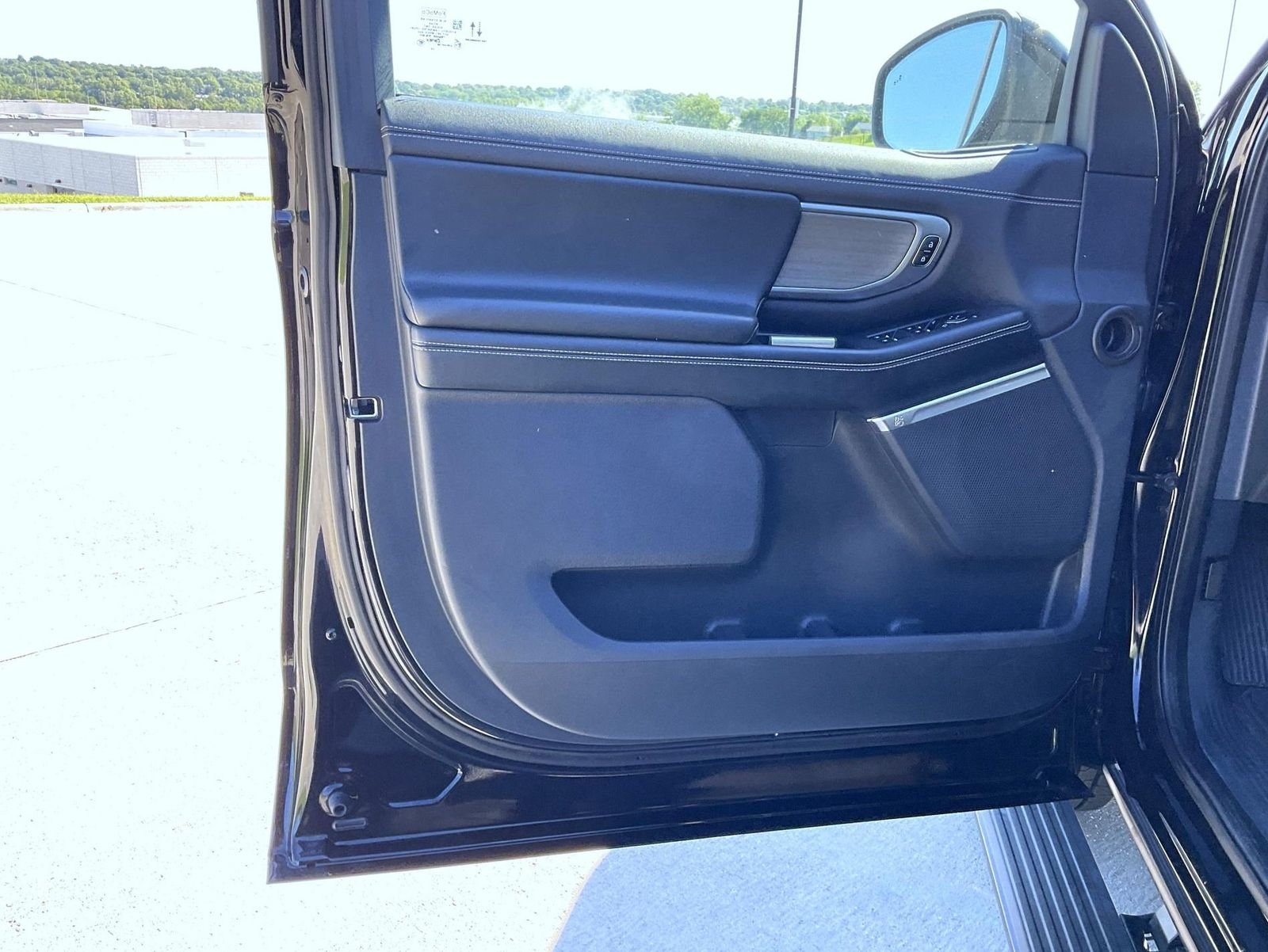 Used 2025 Black Ford Platinum image 10