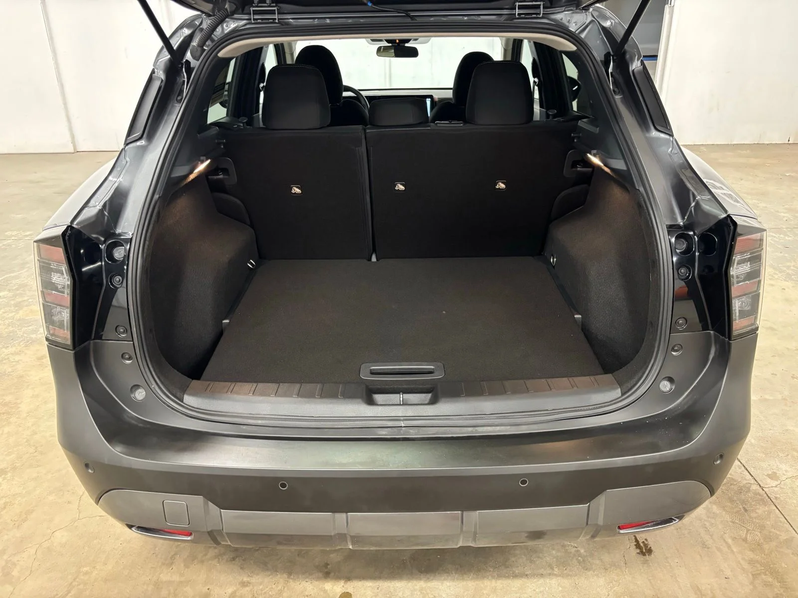 Used 2025 Gray Nissan SV image 22