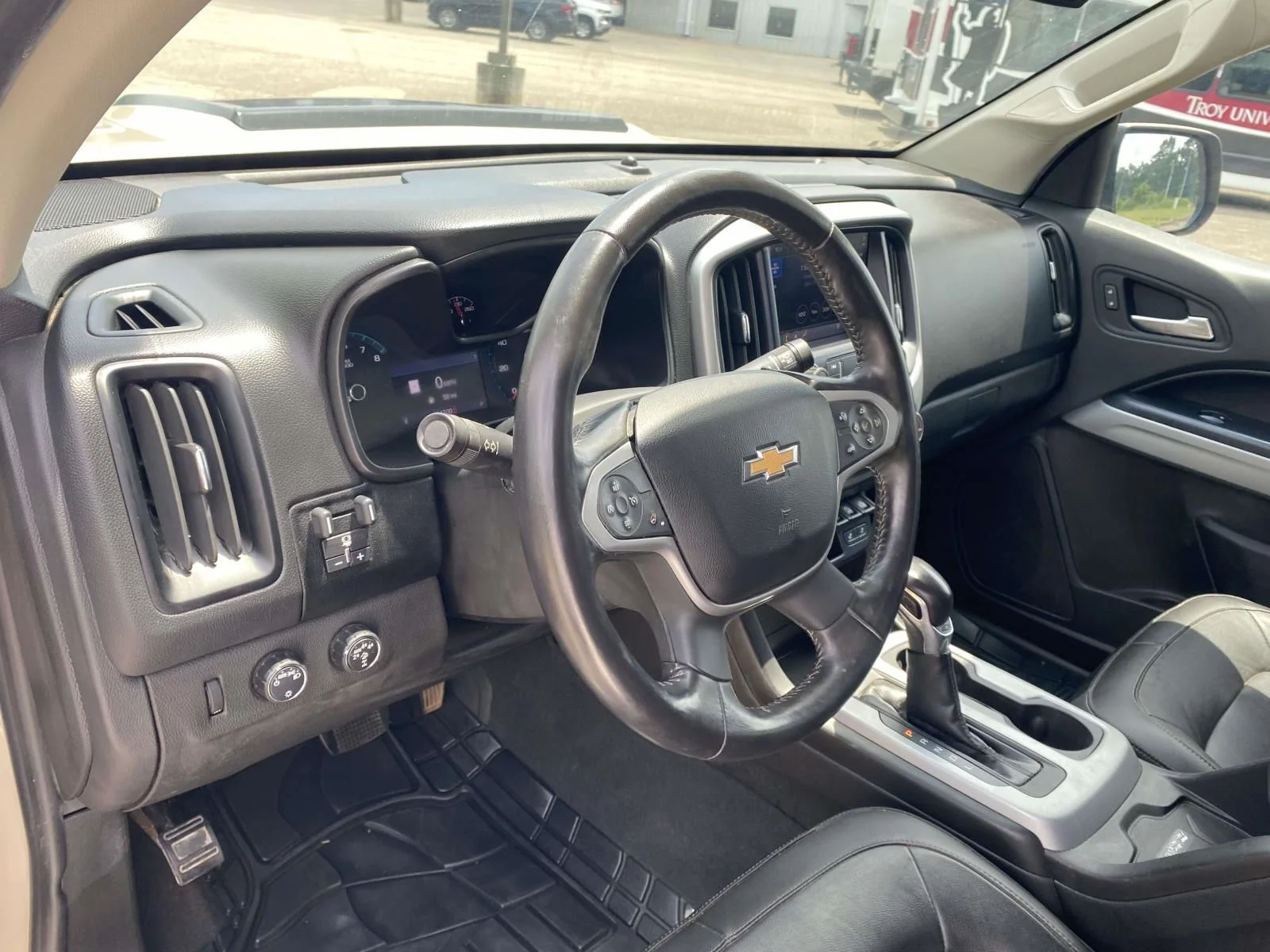 Used 2022 Beige Chevrolet ZR2 image 17