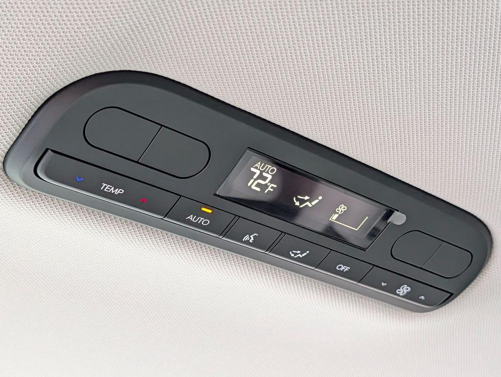 New 2026 Gray Hyundai Blue SEL 8P image 15