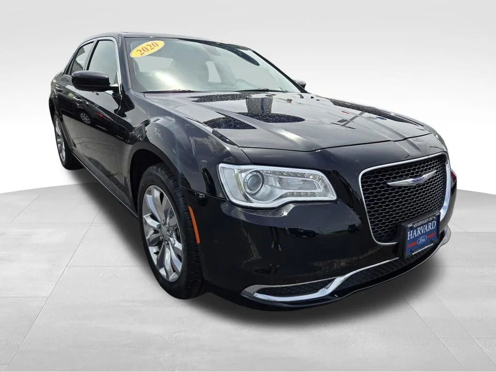 2018 Chrysler 300 Touring AWD's photo