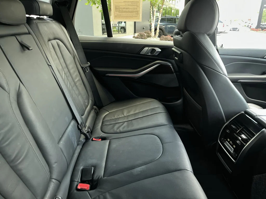 Used 2019 Phytonic Blue Metallic BMW xDrive40i image 8