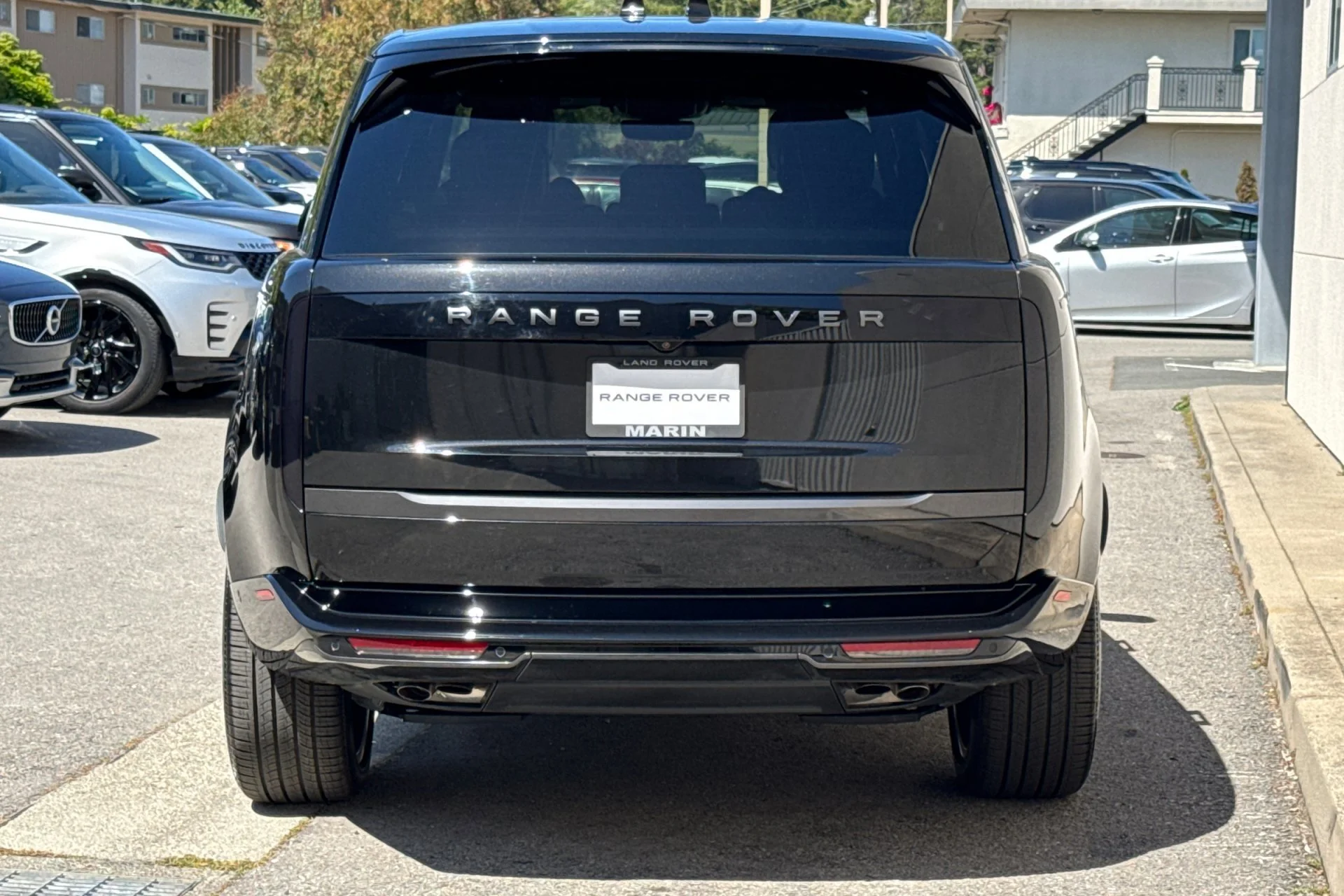 New 2026 Santorini Black Land Rover SE image 7