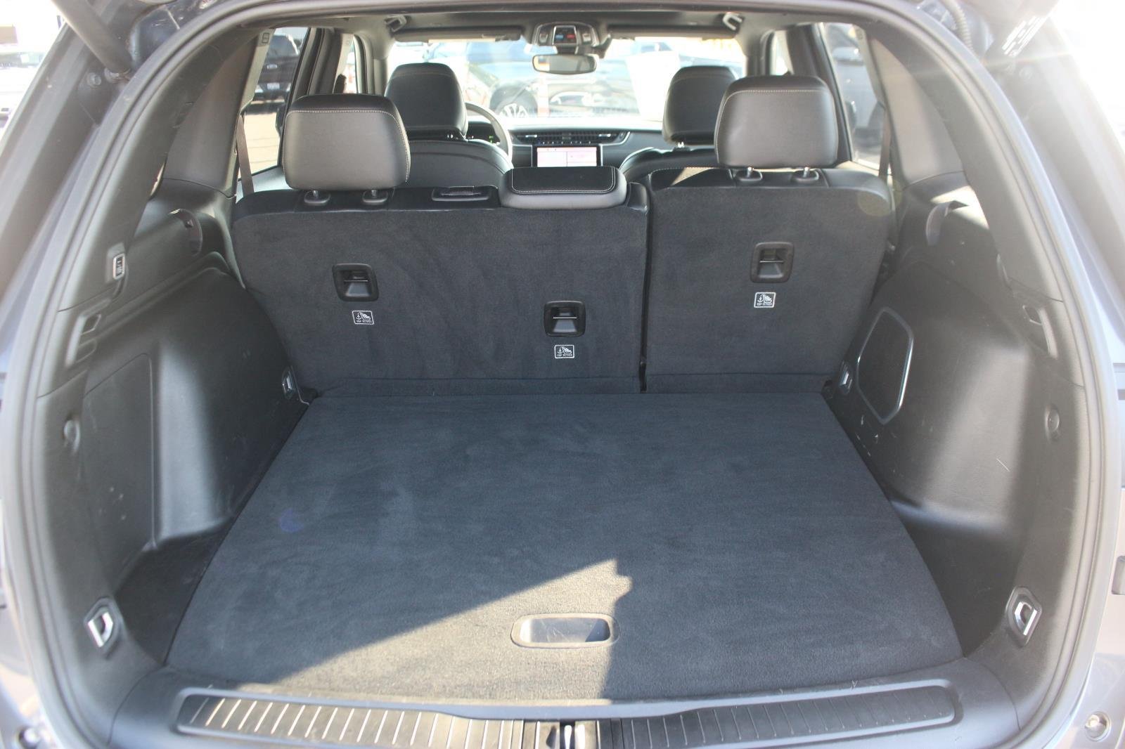 Used 2024 Grey Jeep 4x4 image 11
