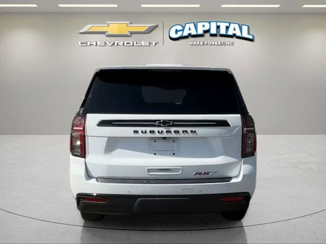 Used 2024 Summit White Chevrolet RST image 4