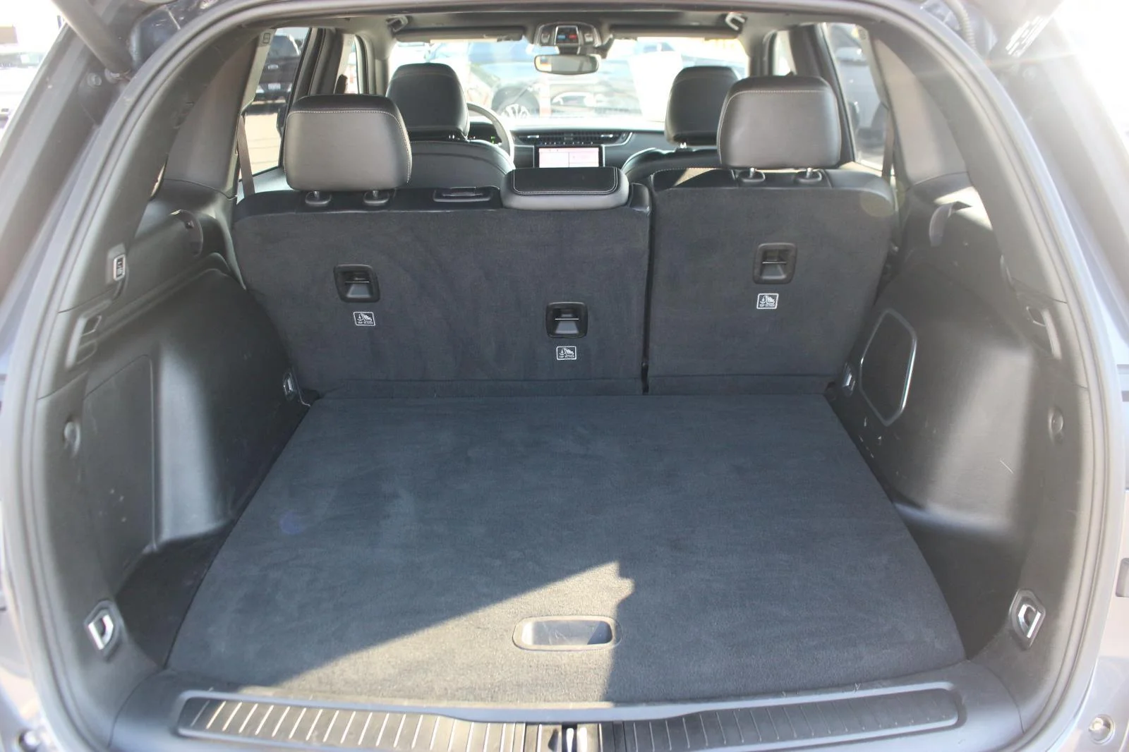 Used 2024 Grey Jeep 4x4 image 11