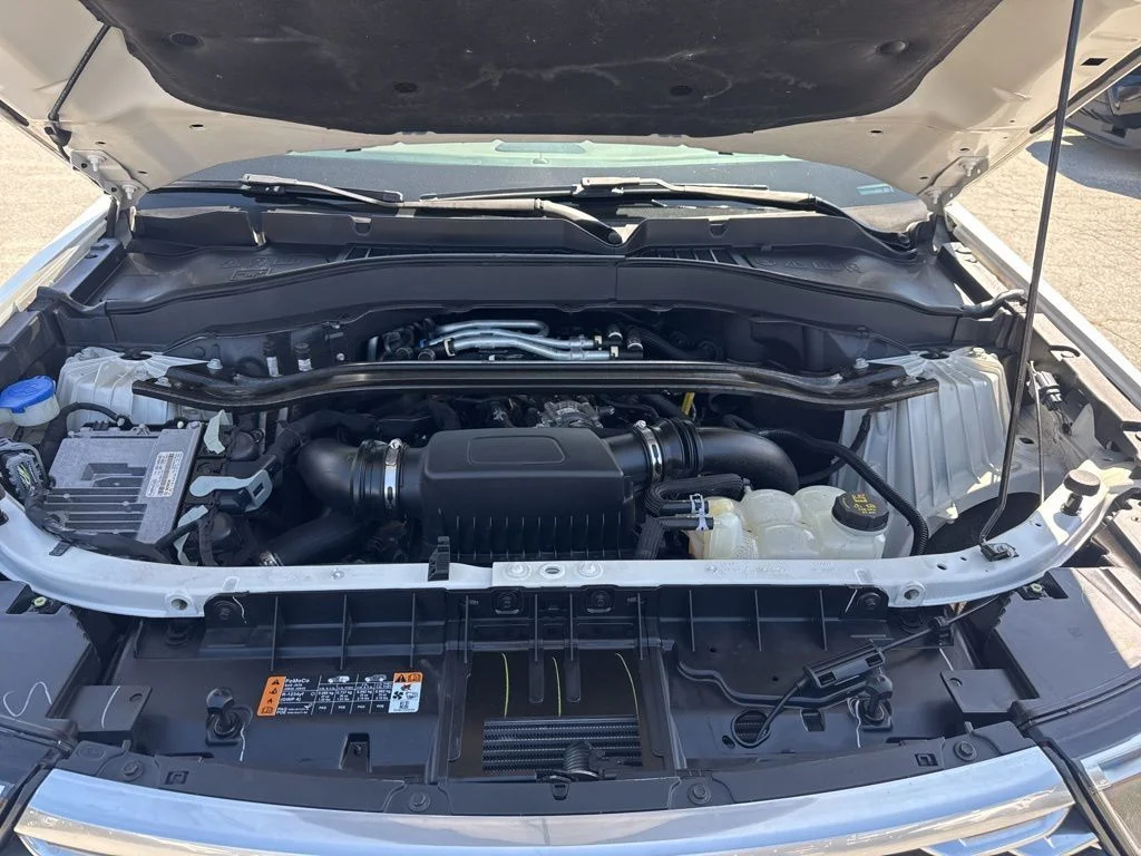 Used 2021 White Ford Platinum image 40