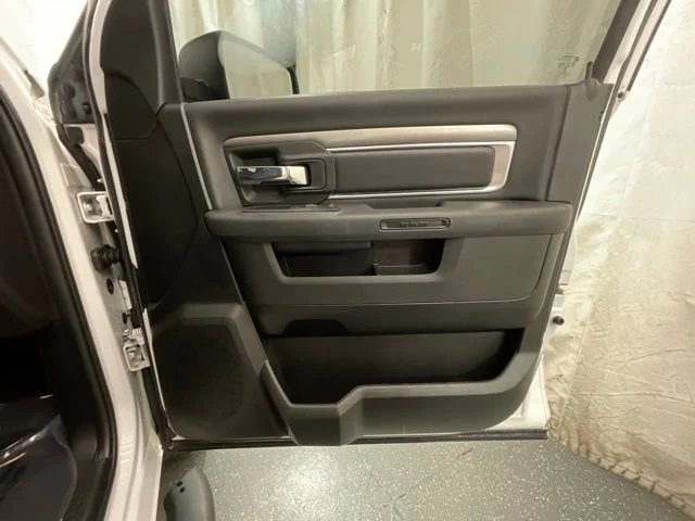 Used 2022 White Ram Warlock image 22
