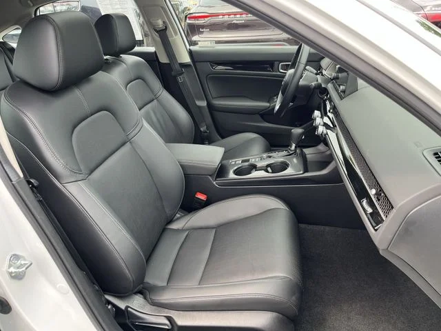 Used 2023 White Honda EX-L image 27