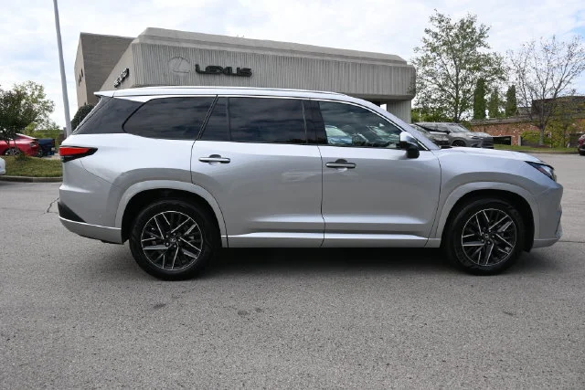 Used 2025 Silver Lexus 350 Premium image 2