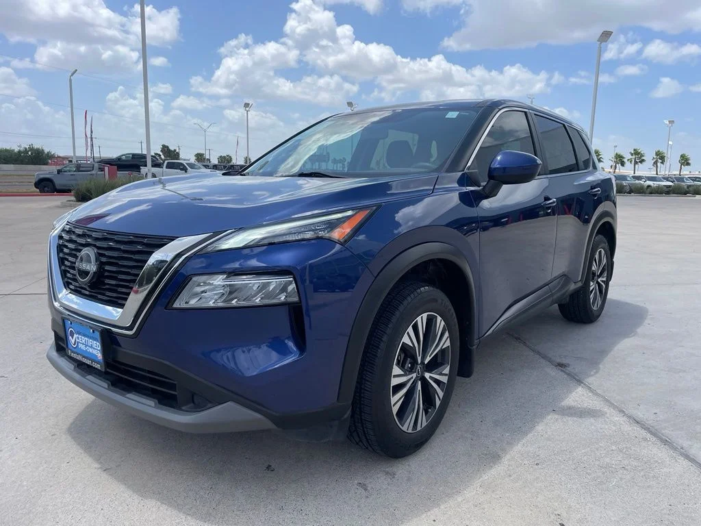 Used 2023 Blue Nissan SV image 3