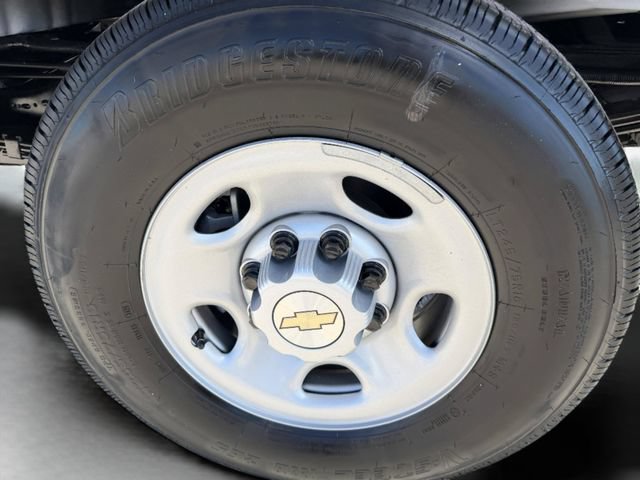 2025 Chevrolet Express Cargo Work Van - Photo 22