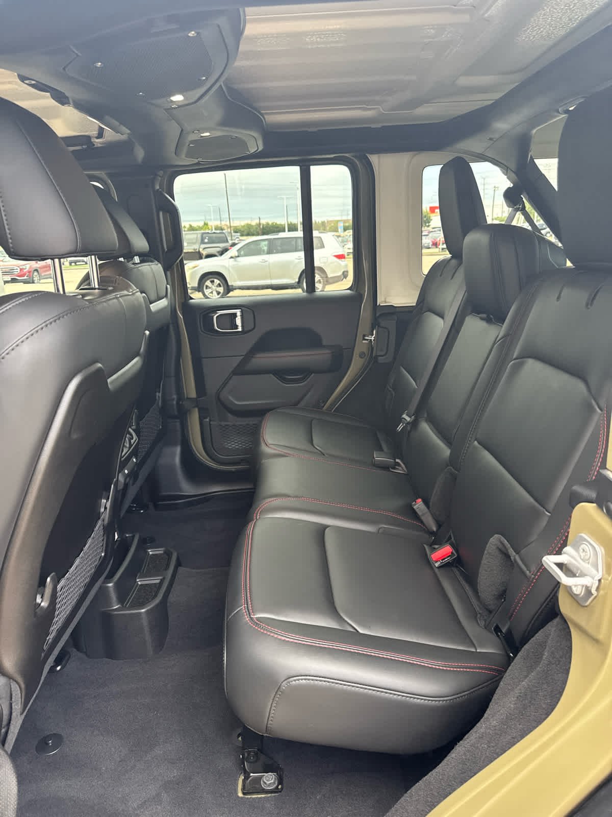 Used 2025 41 Jeep Rubicon image 17