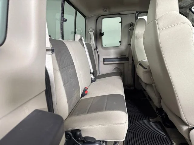 Used 2008 Silver Ford XL image 5