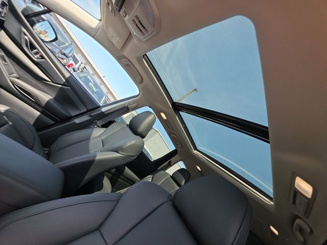 New 2026 SAPPHIRE BLUE PEARL Subaru Onyx Edition Touring 7-Passenger image 25