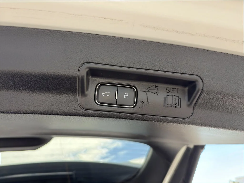 Used 2021 White Ford XLT image 32