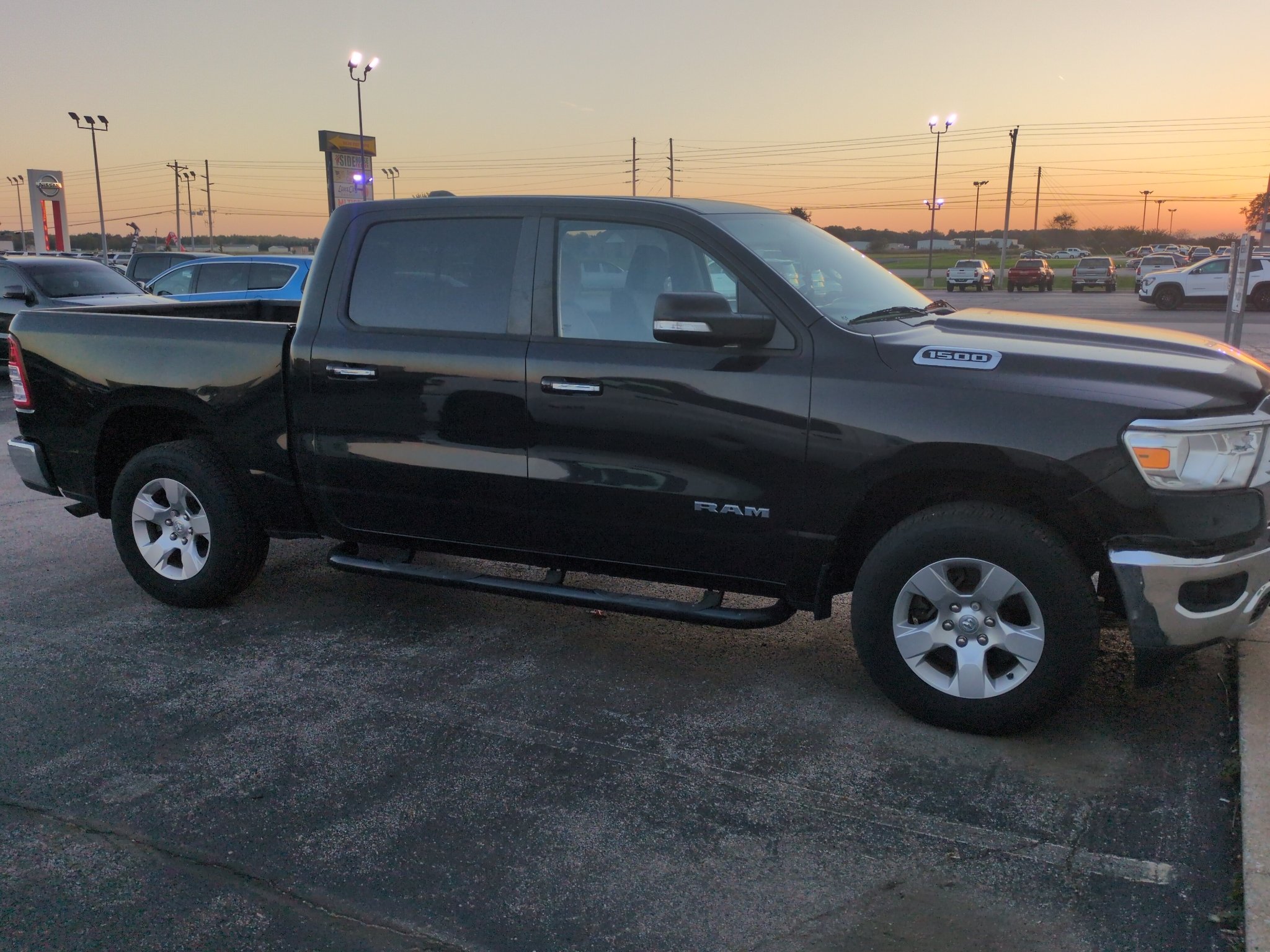Used 2019 Diamond Black Crystal Pearlcoat Ram Big Horn/Lone Star image 4