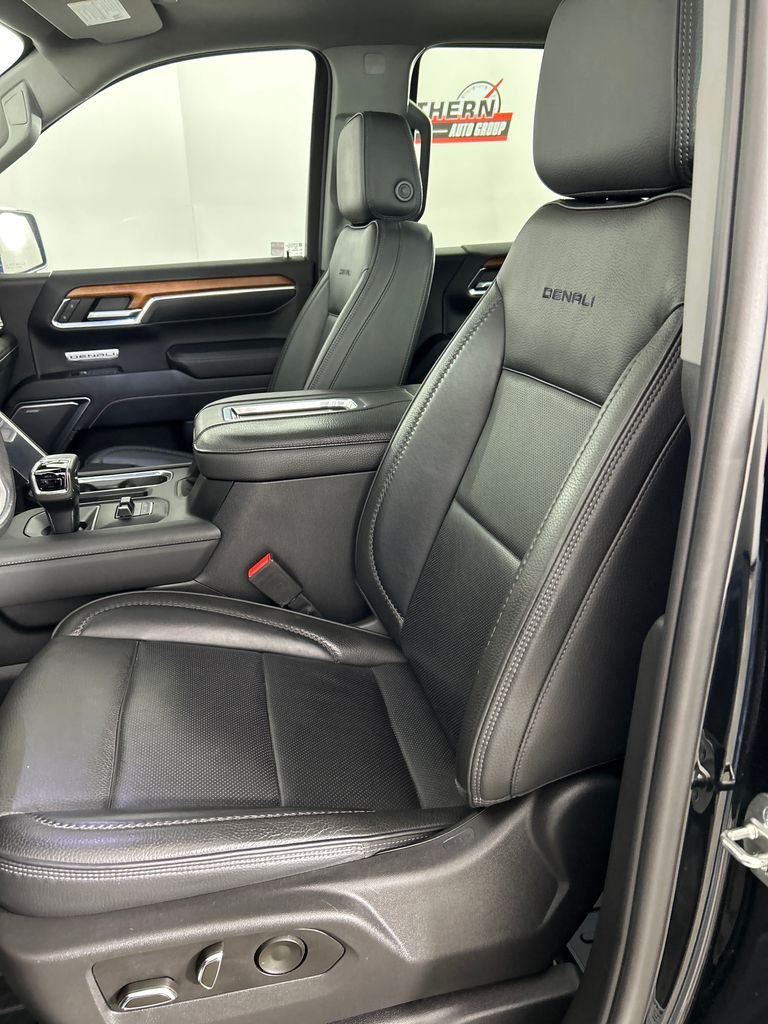 Used 2022 Black GMC Denali image 13