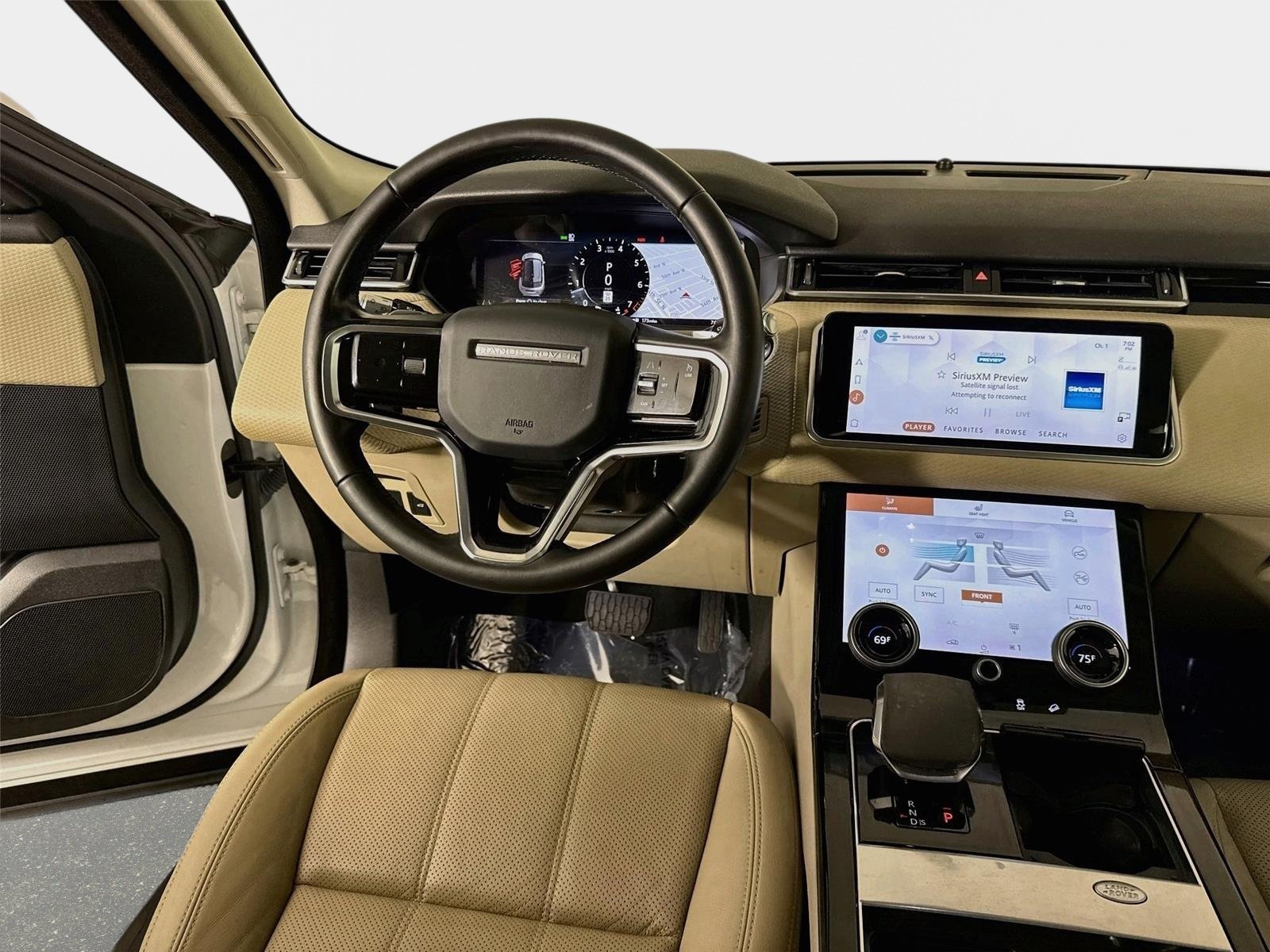Used 2021 Fuji White Land Rover S image 25