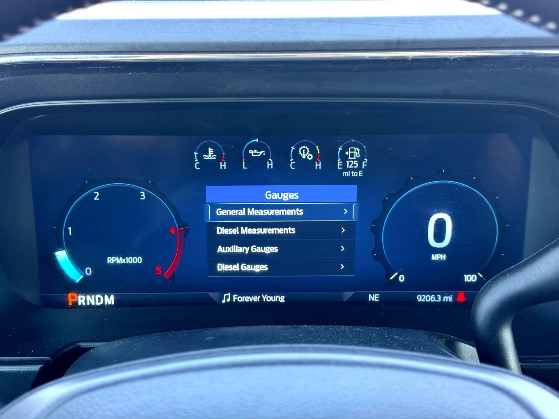 Used 2024  Ford Lariat image 25