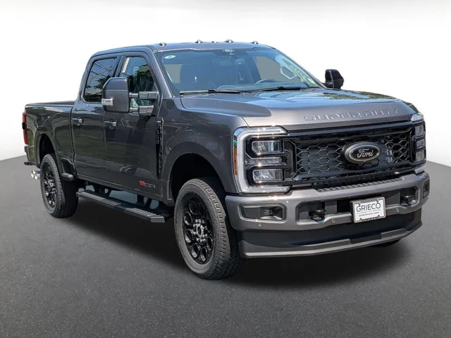 2026 Ford Super Duty F-350® Lariat®