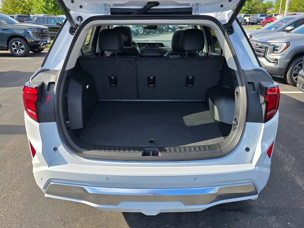 New 2026 Glacier White Tricoat GMC Denali image 23