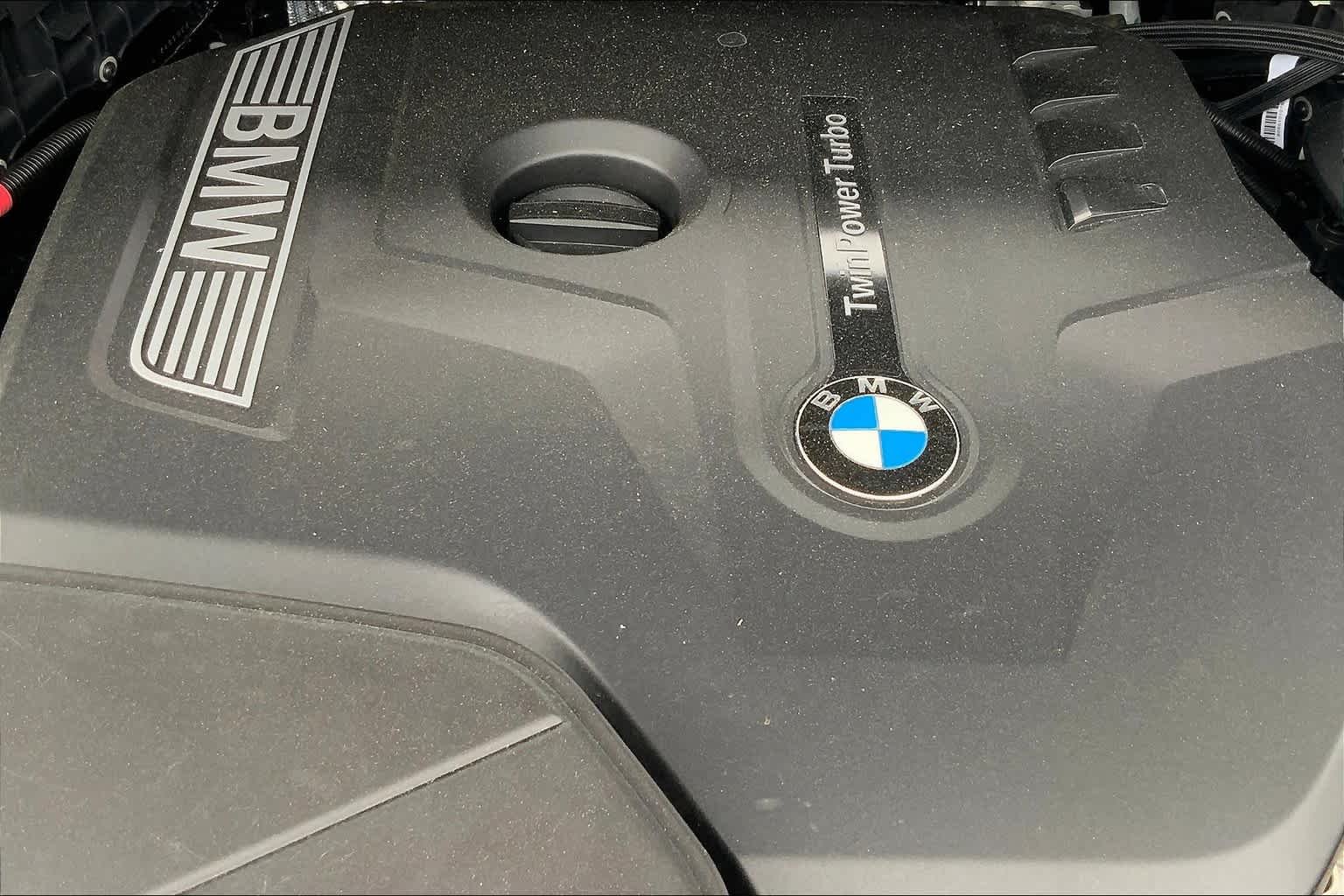 Used 2019 Dark Graphite Metallic BMW xDrive30i image 30