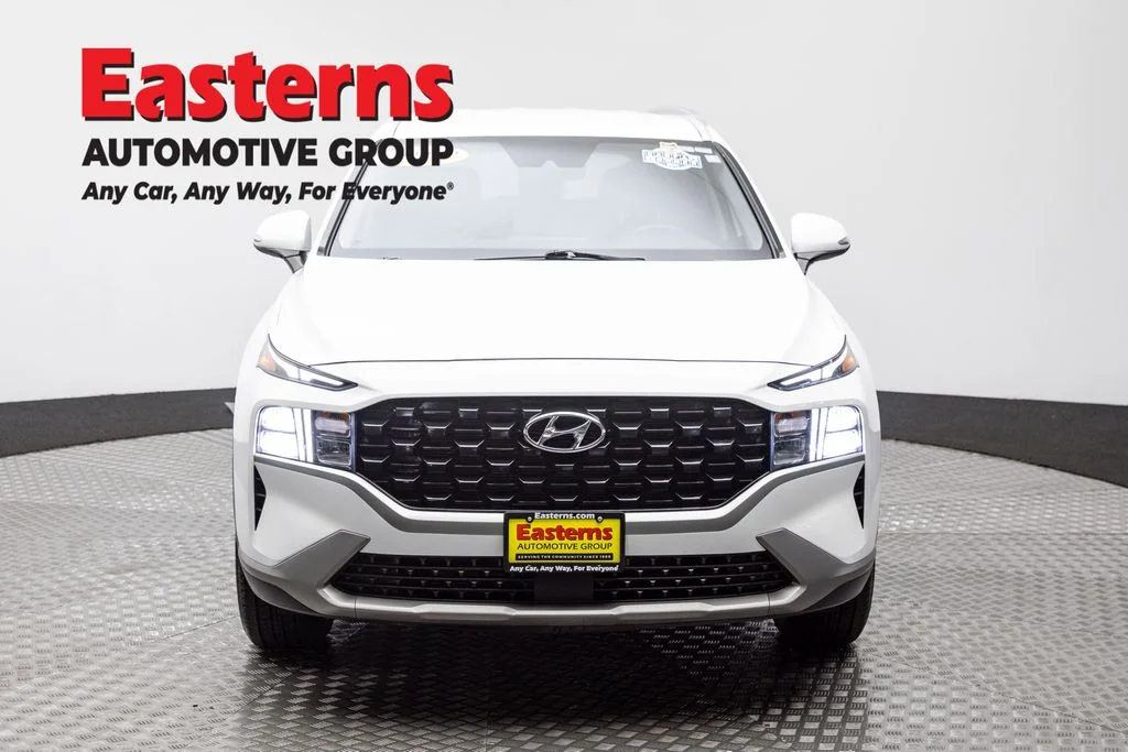Used 2023 White Hyundai SEL image 2