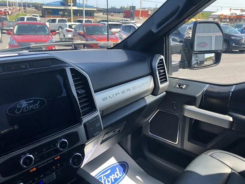 Used 2022 Blue Ford Super Duty Lariat image 10