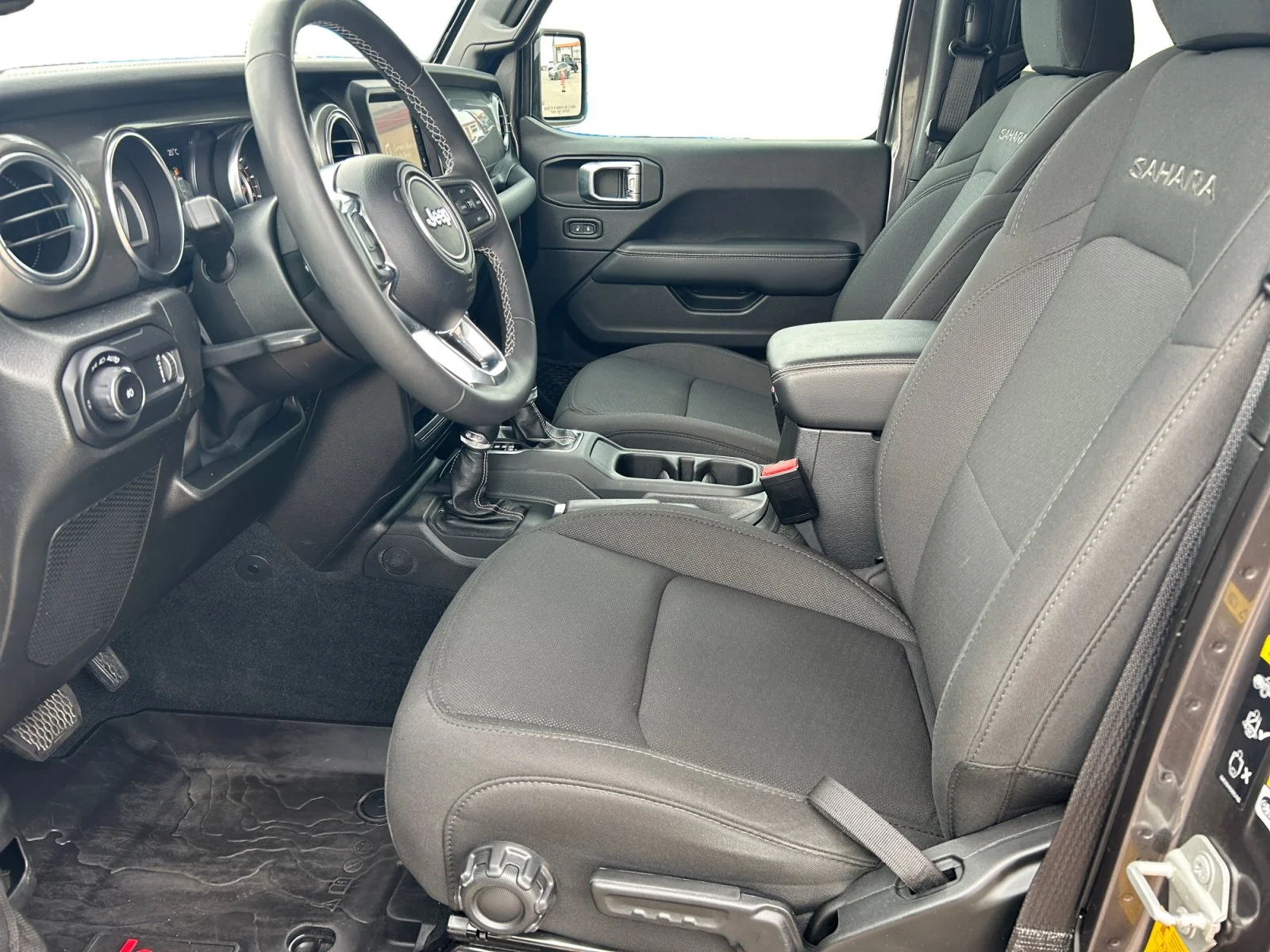 Used 2023 Granite Crystal Metallic Jeep SAHARA image 14
