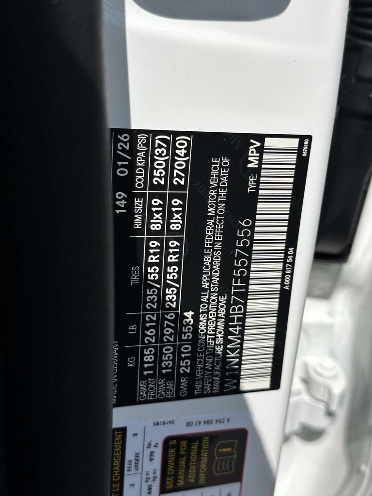 New 2026 Polar White Mercedes-Benz GLC 300 image 36