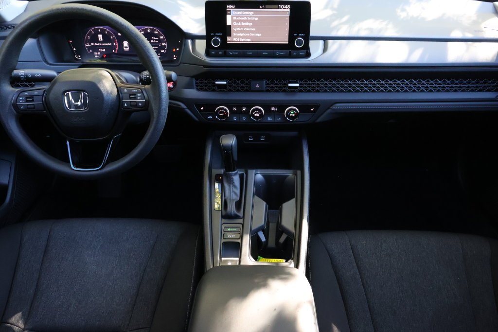 2025 Honda Accord SE - Photo 14