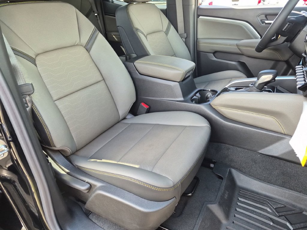 2026 Chevrolet Colorado ZR2 - Photo 32