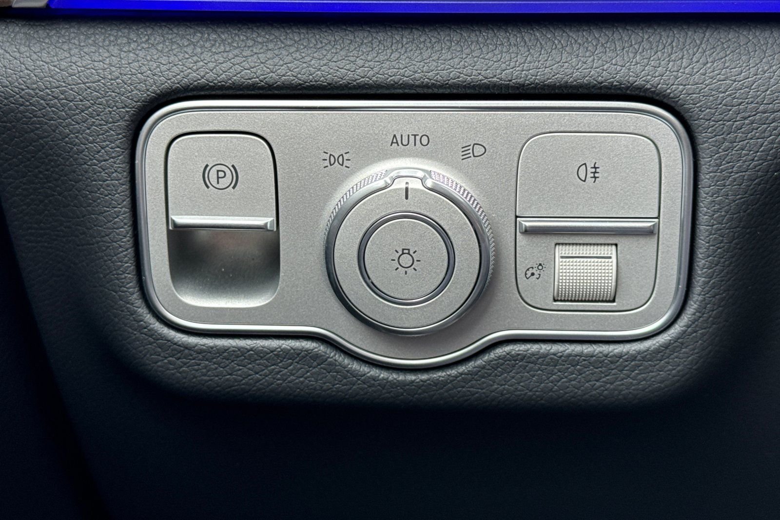New 2026 Selenite Grey Metallic Mercedes-Benz GLE 350 image 32
