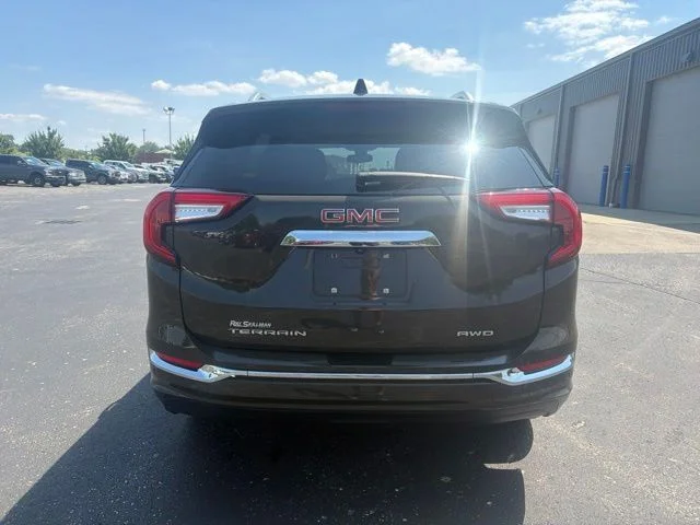Used 2023 Brown GMC Denali image 3