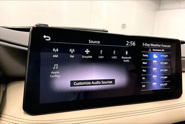 Used 2024 Majestic White INFINITI LUXE image 37