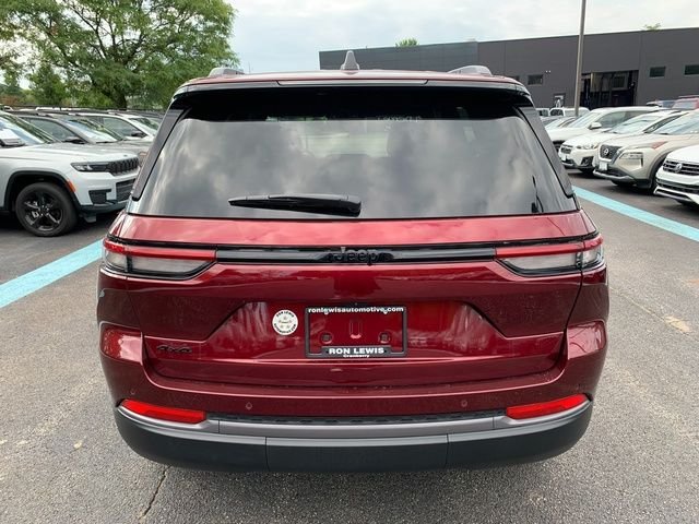 New 2026 Velvet Red Pearlcoat Jeep Altitude image 3