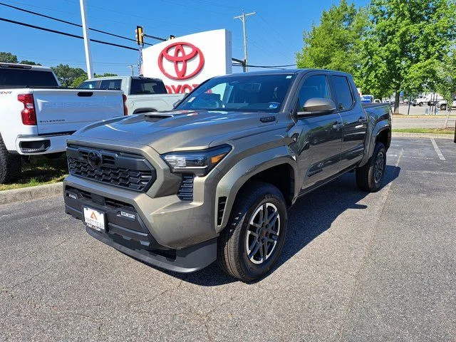 2026 Toyota Tacoma TRD Sport - Photo 2