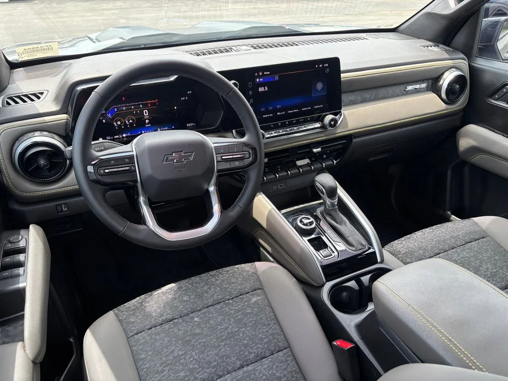 Used 2024 Gray Chevrolet ZR2 image 28