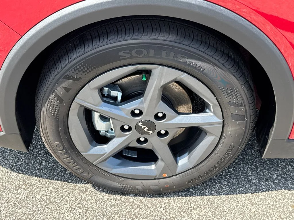 New 2026 Currant Red Kia LXS image 11