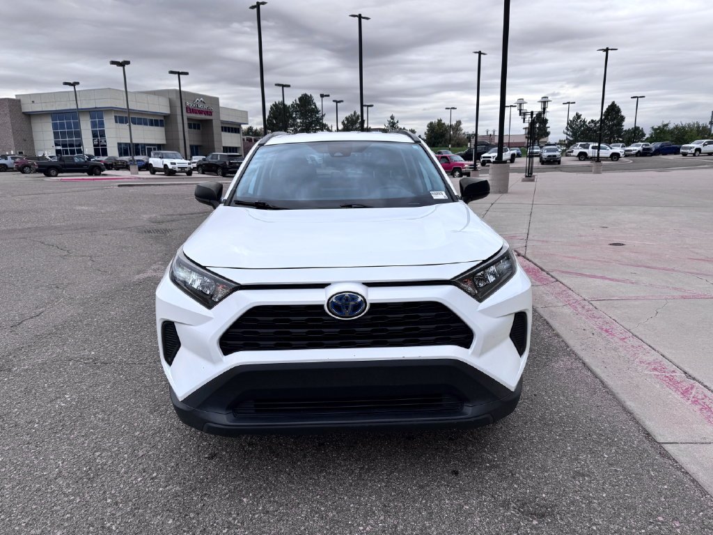 Used 2022 White Toyota LE image 3