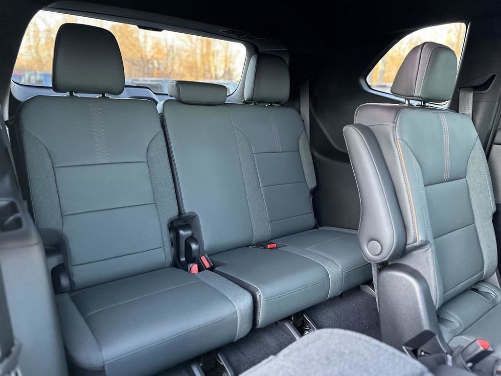 2026 GMC Acadia AT4 - Photo 13